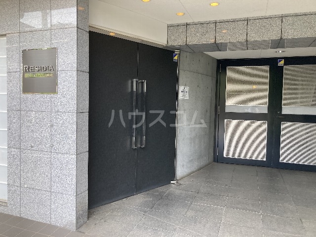 2/5 エントランス