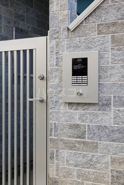 19/22 エントランス