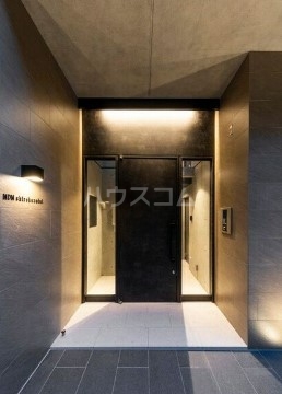 2/4 エントランス
