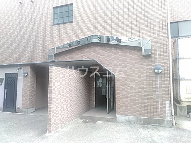 22/30 エントランス