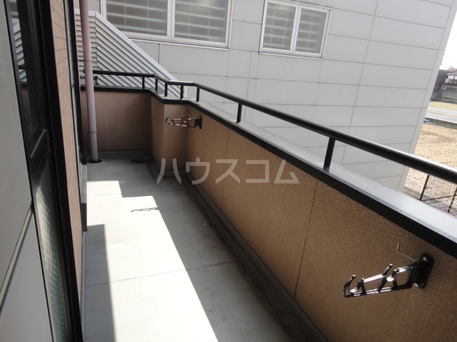 18/28 バルコニー