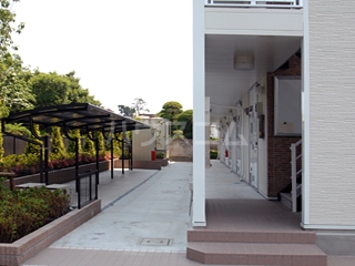 20/30 エントランス