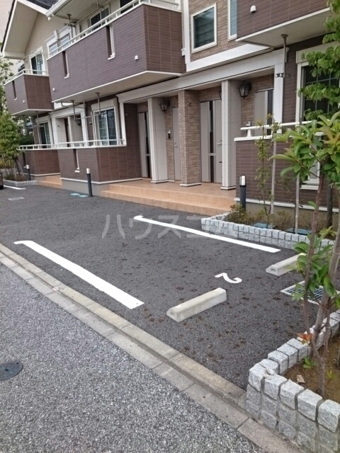 28/30 駐車場