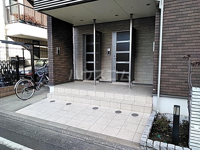 29/30 エントランス