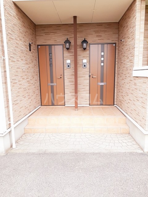 14/19 エントランス