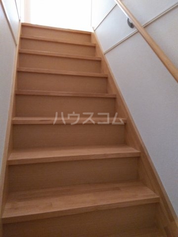 23/30 エントランス