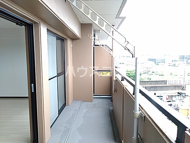23/30 バルコニー