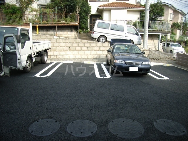 15/27 駐車場
