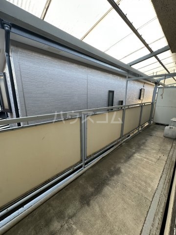 20/28 バルコニー