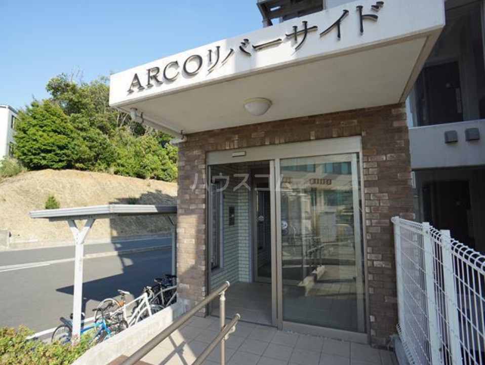 14/25 エントランス