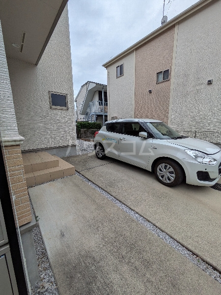 2/6 駐車場