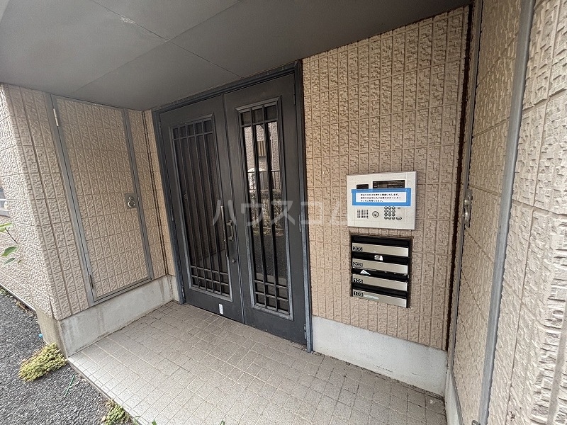 29/30 エントランス