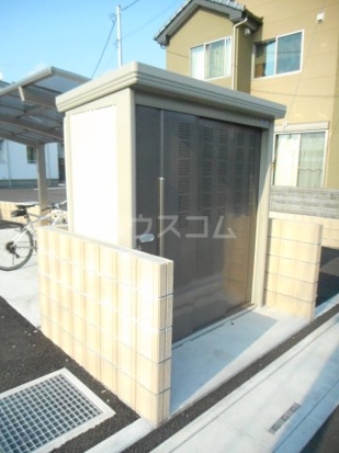 24/29 エントランス