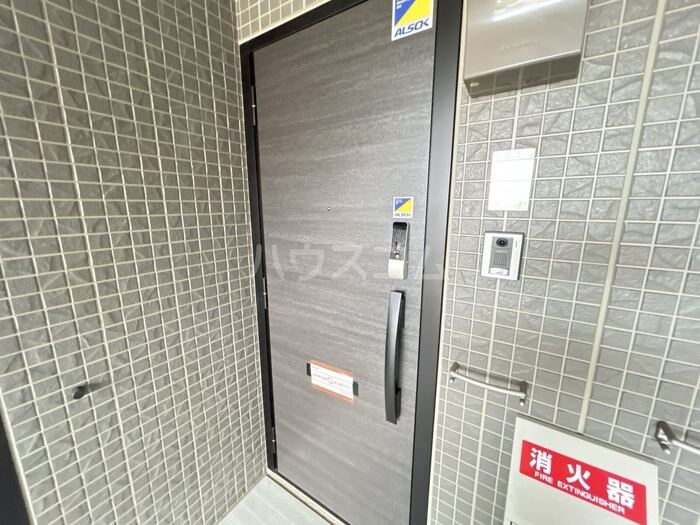 19/23 エントランス