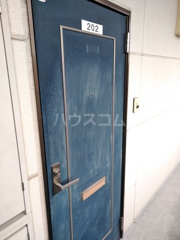 16/27 エントランス