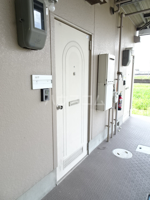 2/3 エントランス