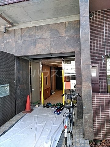 3/4 エントランス