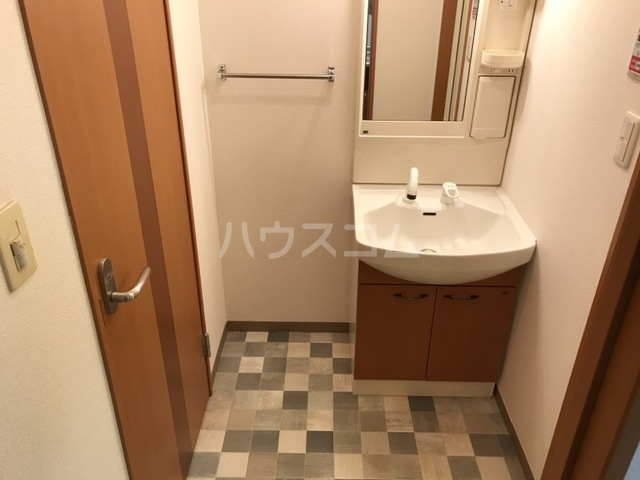 17/30 洗面