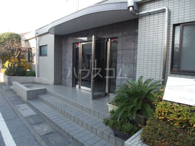 2/5 エントランス