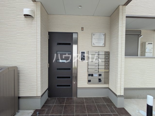 25/30 エントランス