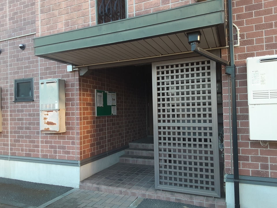 21/28 エントランス