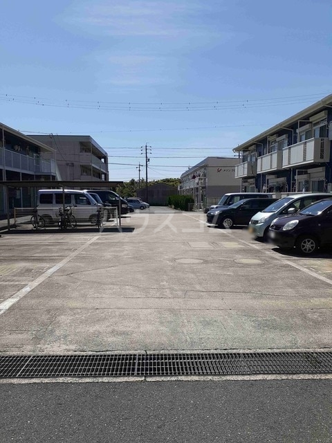 20/28 駐車場