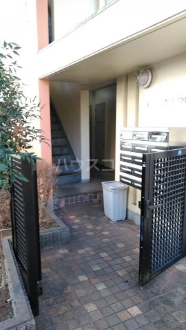 22/30 エントランス