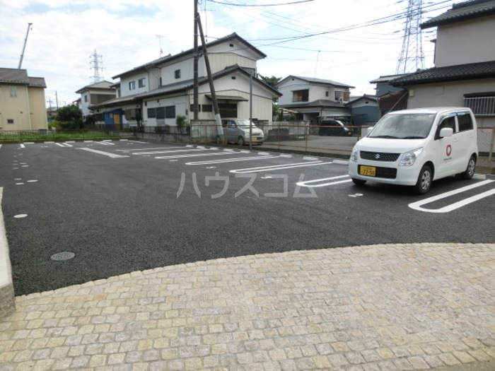 20/28 駐車場