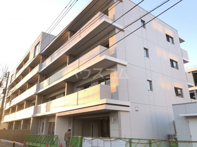 16/25 エントランス