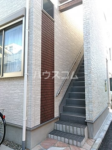 2/2 エントランス