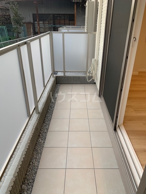 22/27 バルコニー