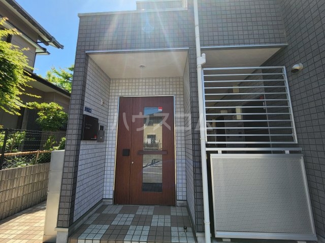 18/24 エントランス