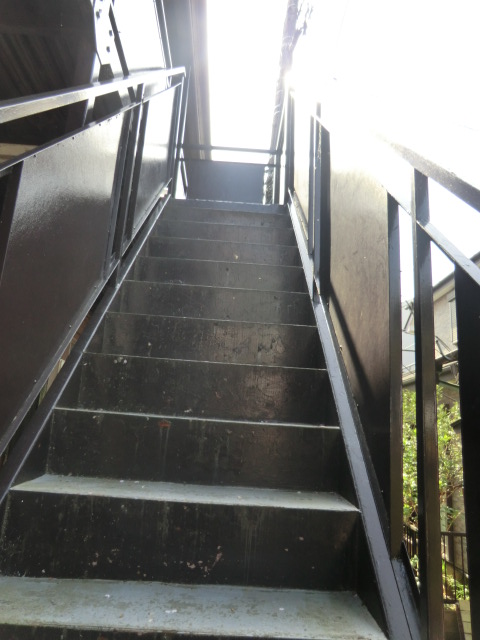 26/30 エントランス