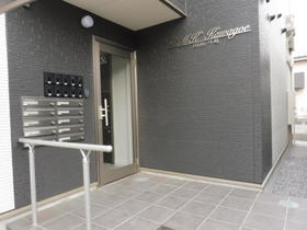 16/21 エントランス