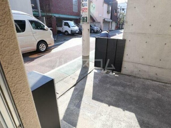 18/20 エントランス