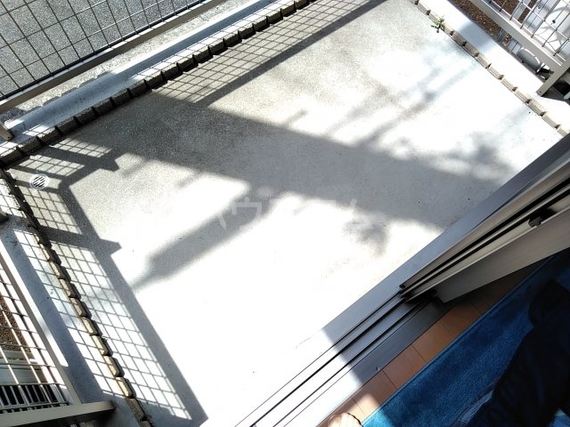 20/30 バルコニー