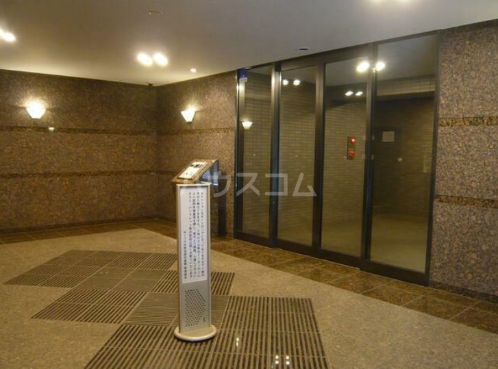 14/16 エントランス