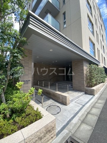 25/28 エントランス