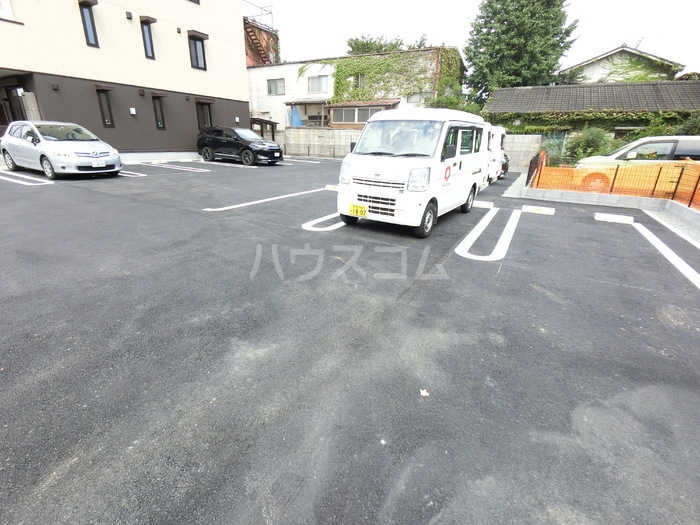 18/20 駐車場