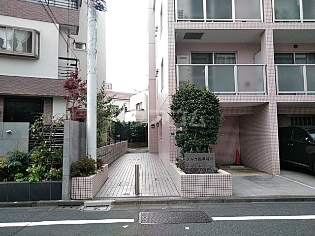 14/14 エントランス