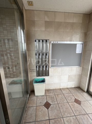 21/29 エントランス