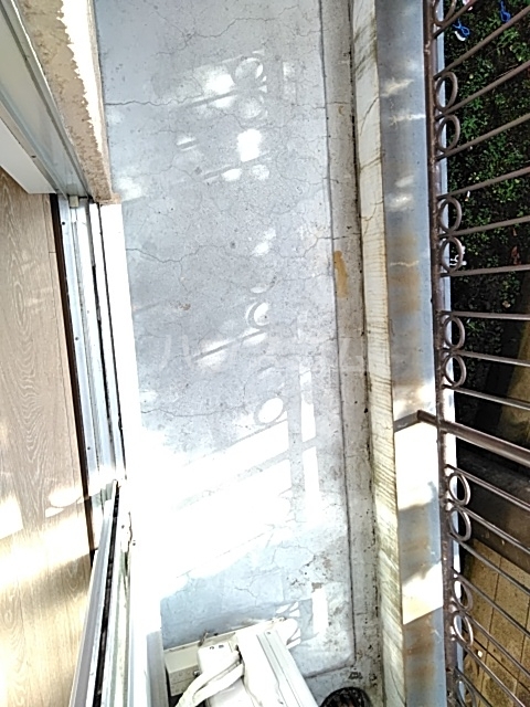 23/30 バルコニー