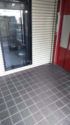 22/30 エントランス