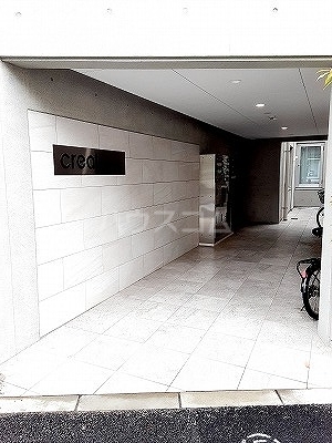 28/30 エントランス