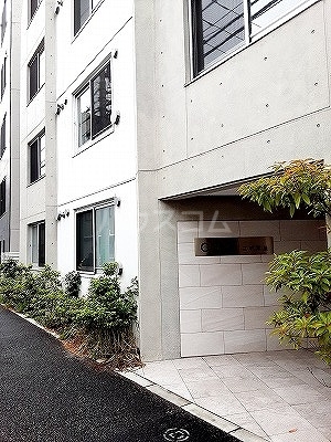 29/30 エントランス