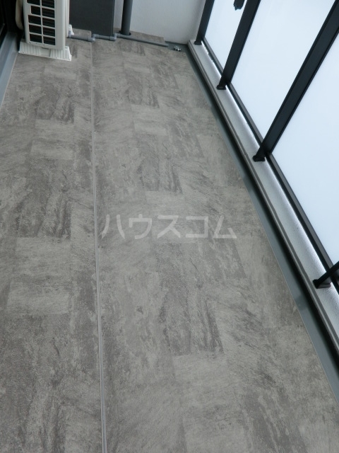 19/30 バルコニー