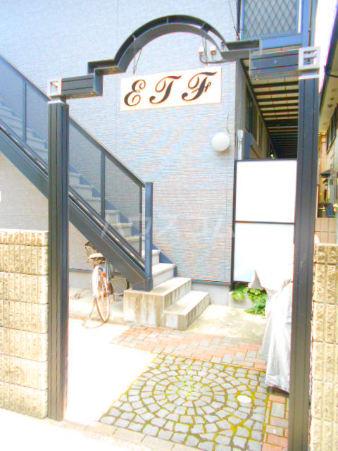 16/25 エントランス