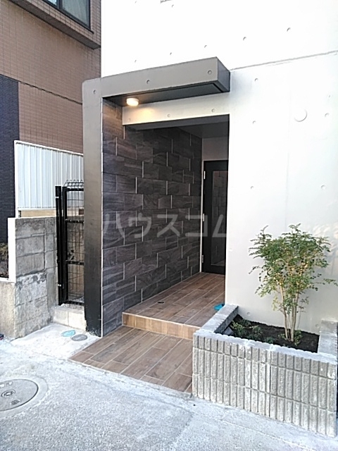 3/7 エントランス