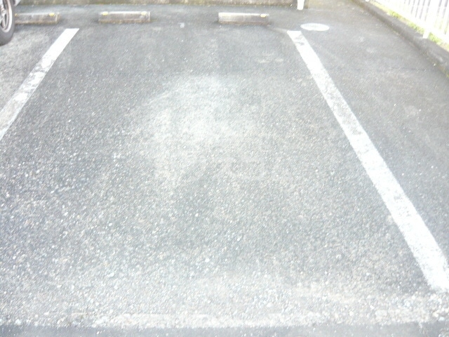 15/17 駐車場