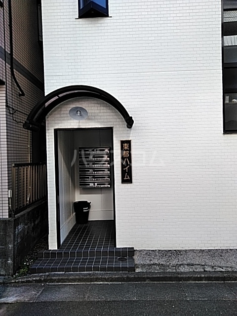 28/30 エントランス